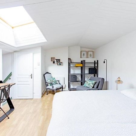 Superbe Duplex De 70M2 Avec 2 Chambres En Hyper Centre Au Calme Sur Cour Classe 3 Etoiles Avec Parking En Option La Rochelle  Ngoại thất bức ảnh