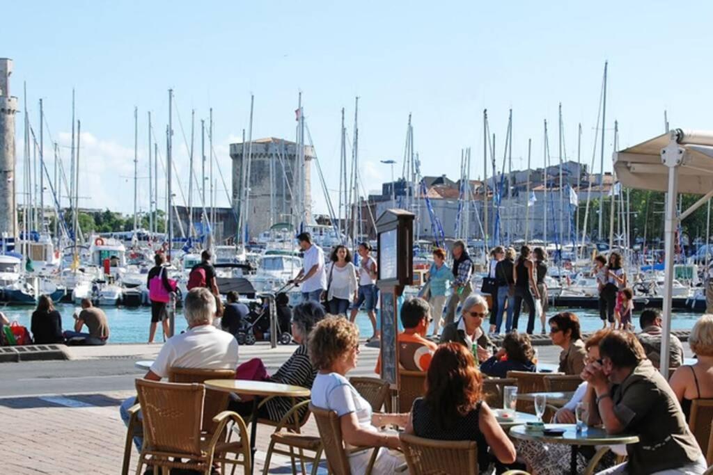 Superbe Duplex De 70M2 Avec 2 Chambres En Hyper Centre Au Calme Sur Cour Classe 3 Etoiles Avec Parking En Option La Rochelle  Ngoại thất bức ảnh