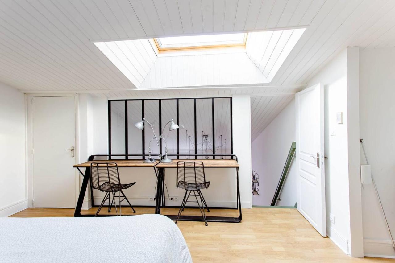 Superbe Duplex De 70M2 Avec 2 Chambres En Hyper Centre Au Calme Sur Cour Classe 3 Etoiles Avec Parking En Option La Rochelle  Ngoại thất bức ảnh