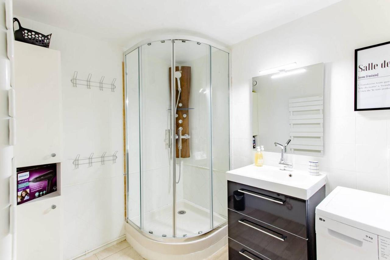 Superbe Duplex De 70M2 Avec 2 Chambres En Hyper Centre Au Calme Sur Cour Classe 3 Etoiles Avec Parking En Option La Rochelle  Ngoại thất bức ảnh